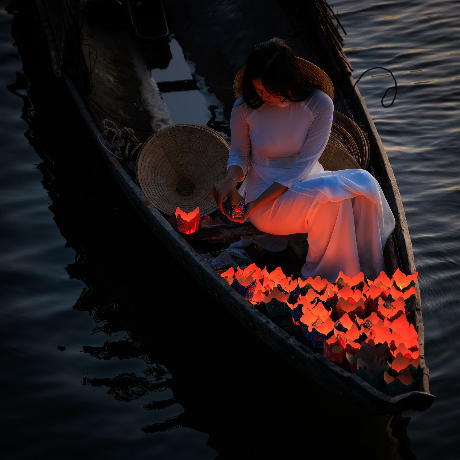 Vietnam Lantern Glow