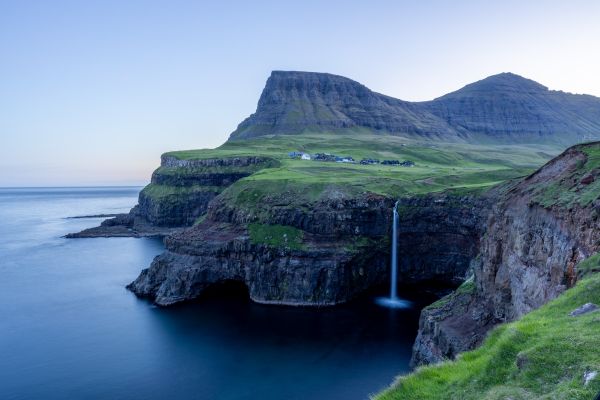 Múlafossur Waterfall & Gasadalur