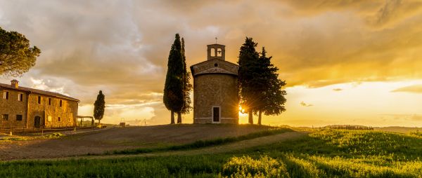 The Chapel of the Madonna di Vitaleta